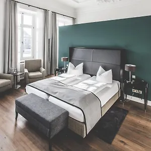 Münchner Hof Hotel
